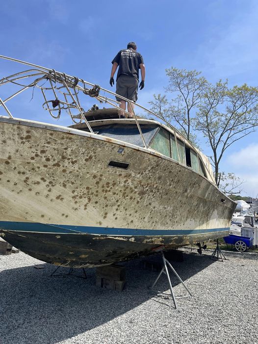 salvage sunken boat removal and disposal in massachusetts